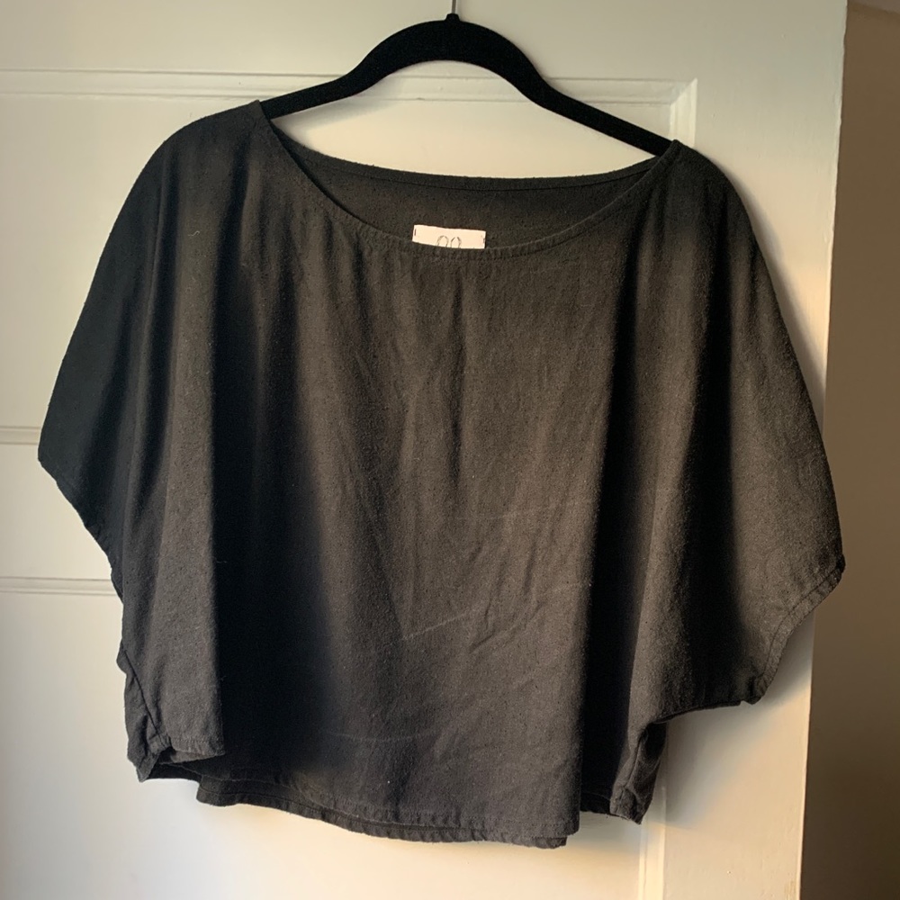 Jamie + the Jones blank canvas top